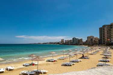 Maraton [11] Z Ayia Napa za srebrem, koronkami i Famagustą z odrobiną wina i oliwy